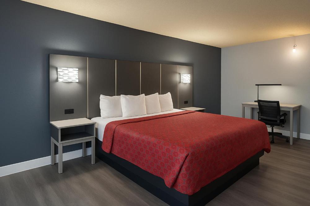 Deluxe King Room interior